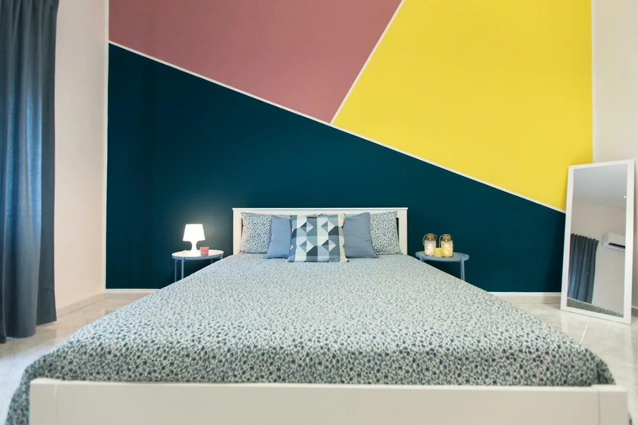 Mona Home Neapol